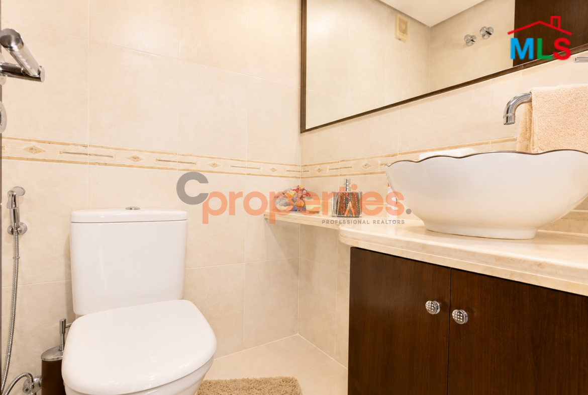 Apartment for Rent in Ras el Nabaa - CPBZK18