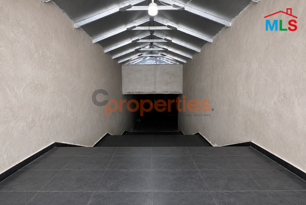 Showroom For Rent in Ramlet al Baydah - CPBHS74