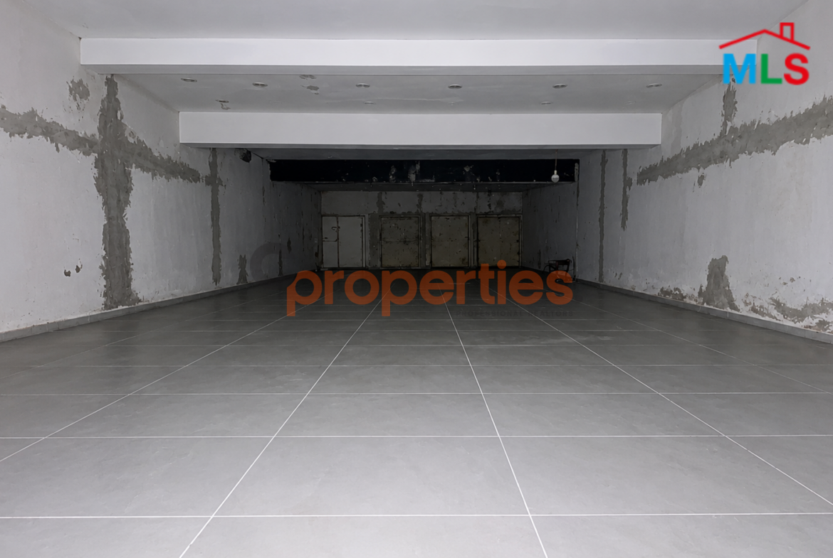 Showroom For Rent in Ramlet al Baydah - CPBHS74