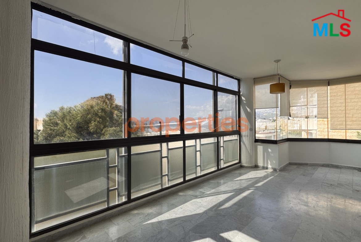 Apartment for rent in Awkar belle vue - CPTA104