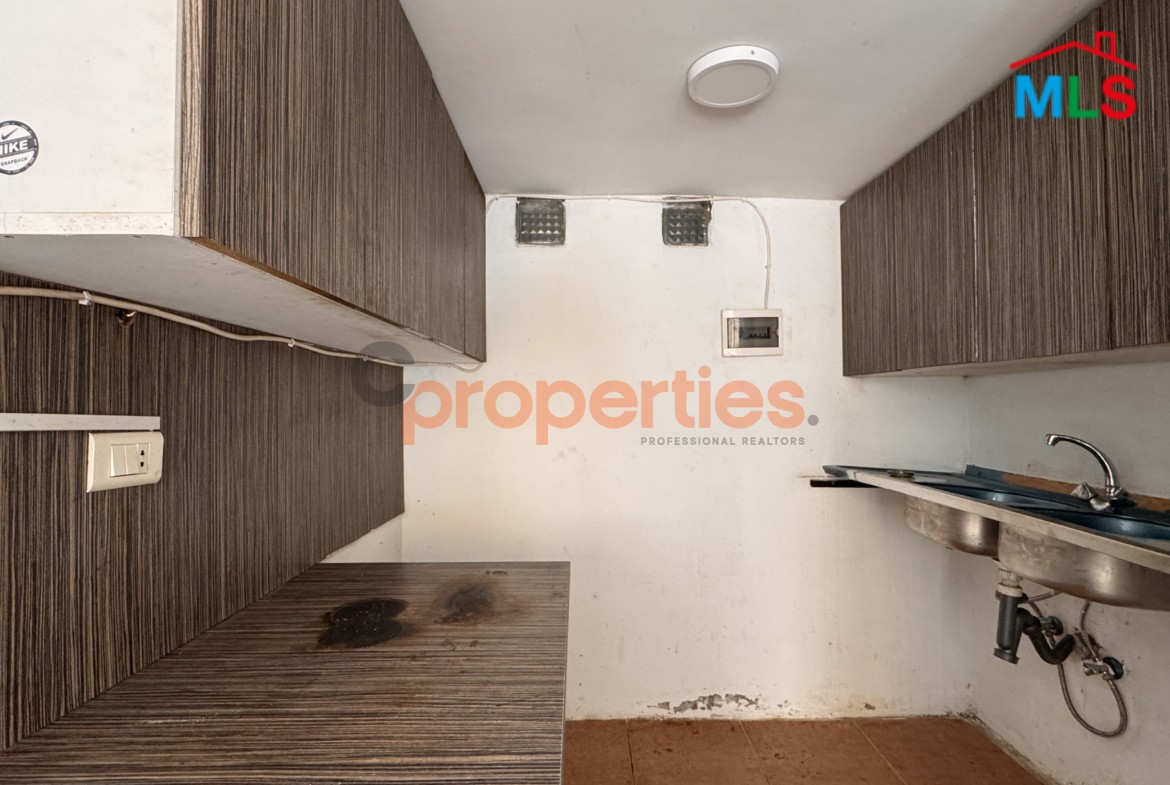Studio/shop for rent in awkar - CPTA99