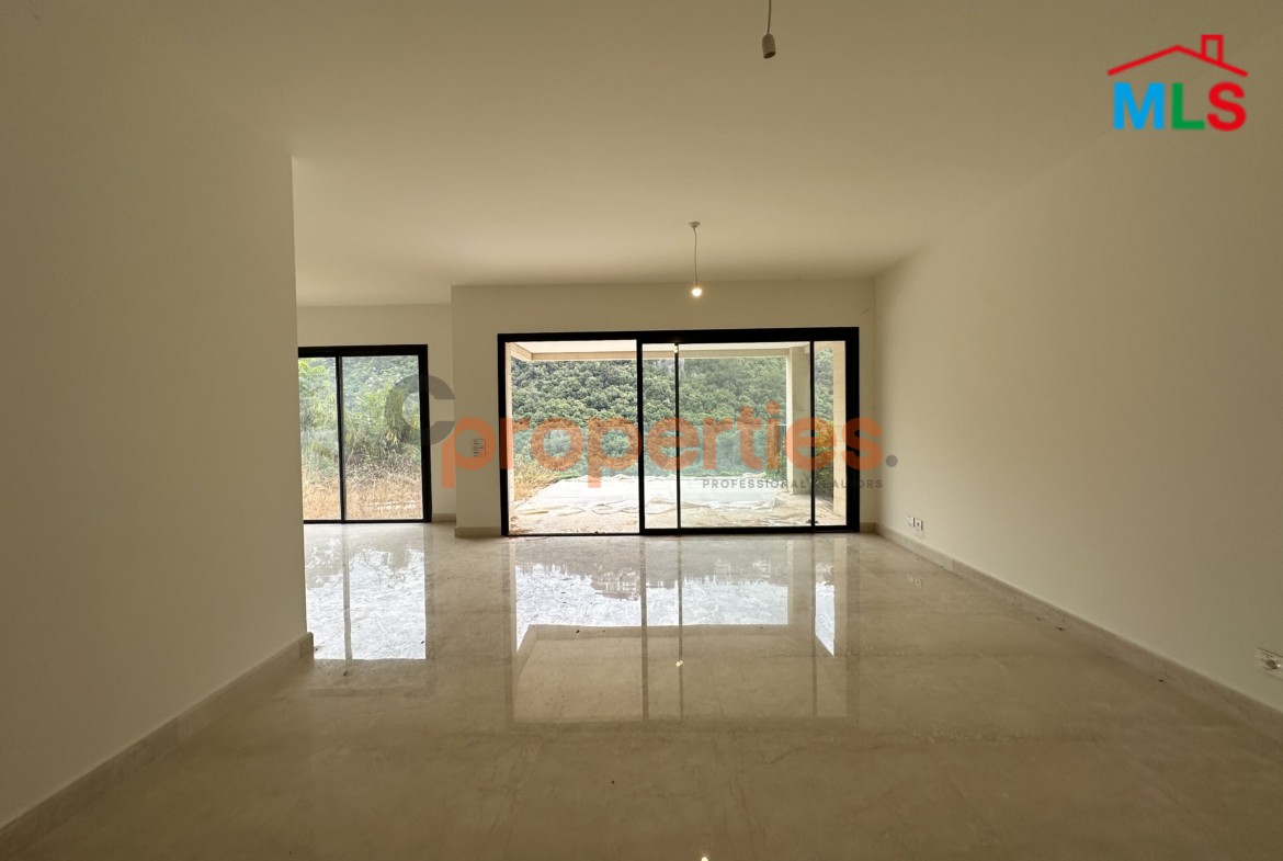 Apartment With Garden For Rent in Biyadaشقة للاجار في البياضة CPCF281