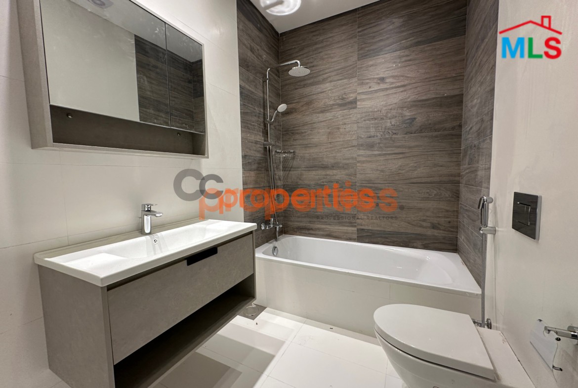 Apartment With Garden For Rent in Biyadaشقة للاجار في البياضة CPCF281