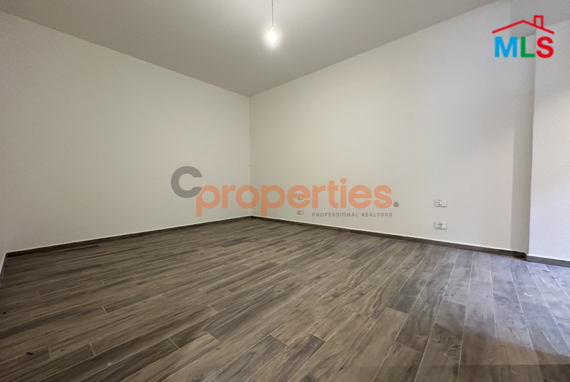 Apartment With Garden For Rent in Biyadaشقة للاجار في البياضة CPCF281