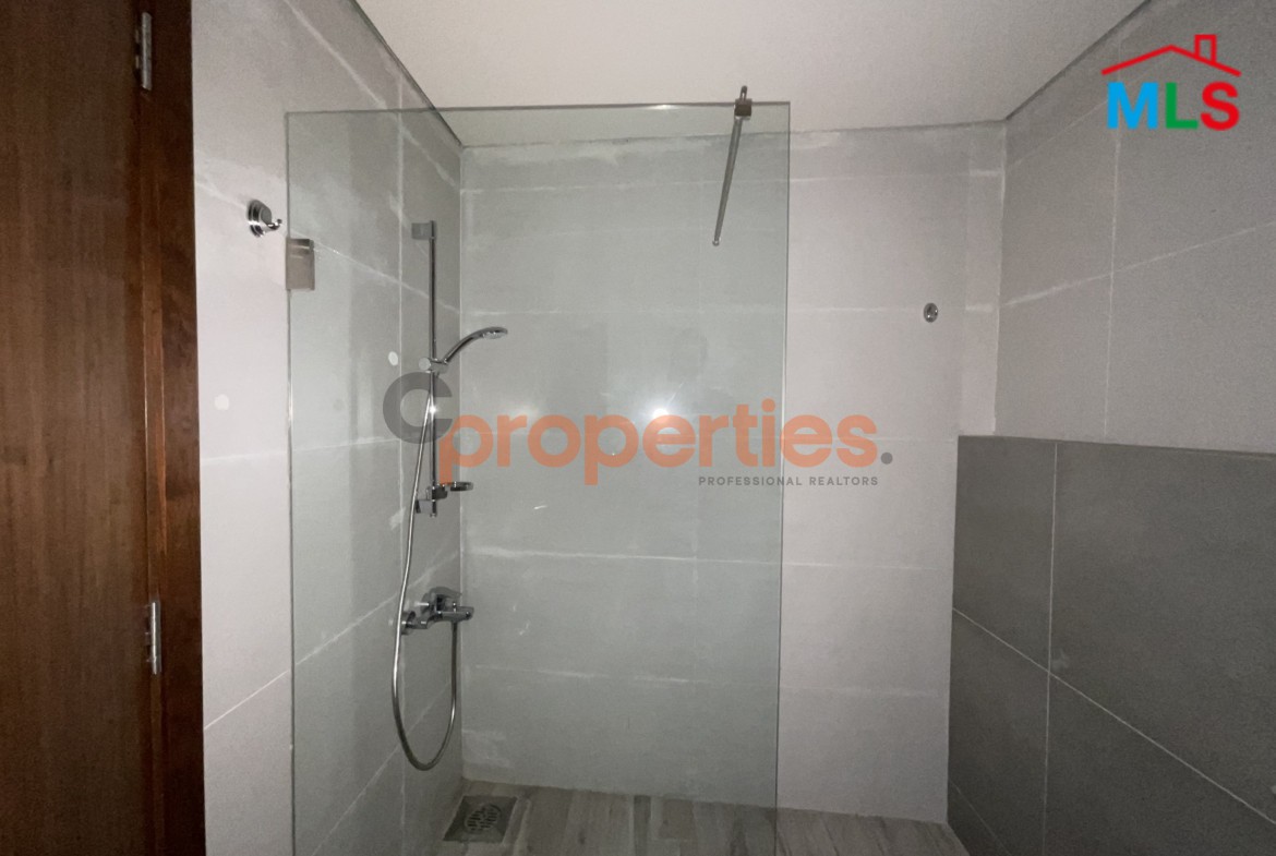 Luxurious Apartment For Rent In A Tower In Achrafieh | Rmeil - CPBRC05