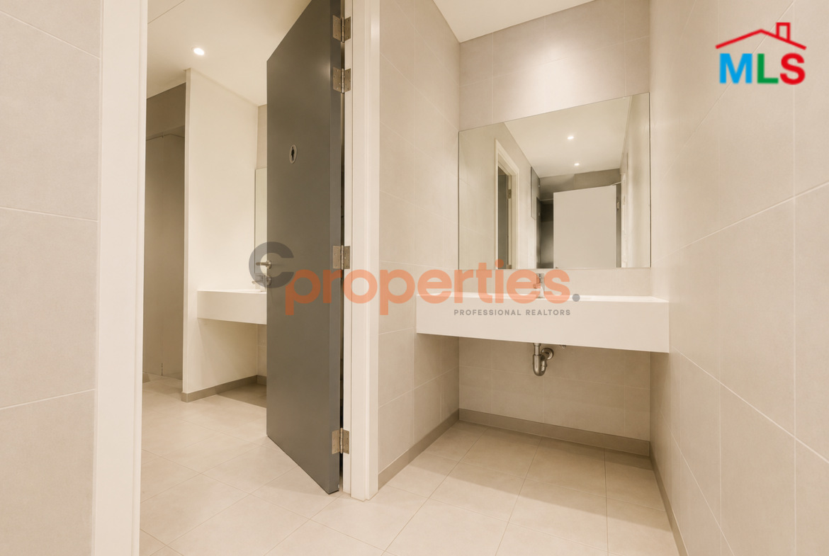 Showroom for rent in Hamra- CPBMKH11