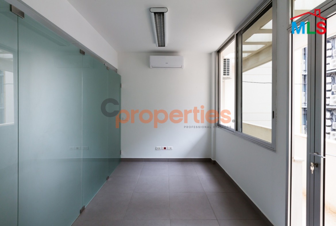 Office for rent in Hamra- CPBMKH06