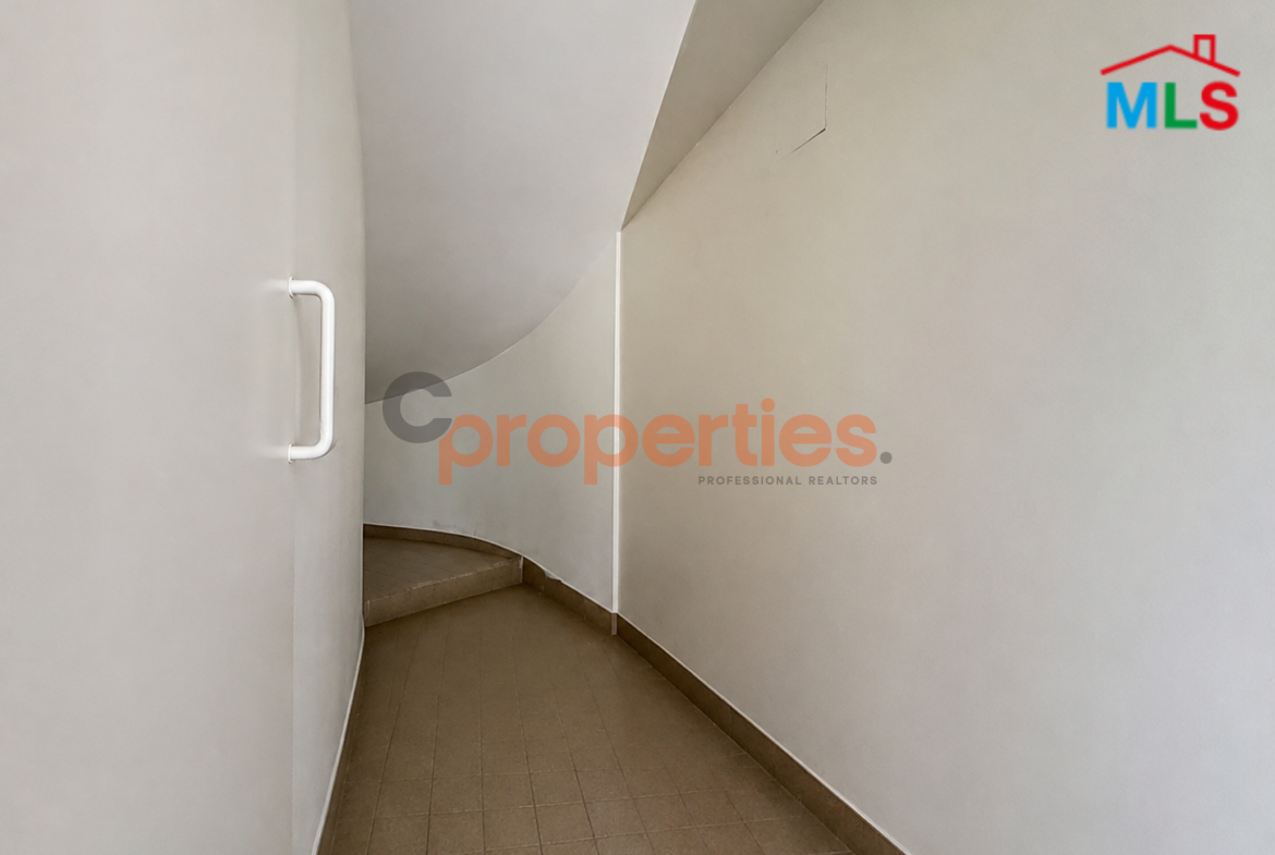 Shop for rent in Hamra- CPBMKH05
