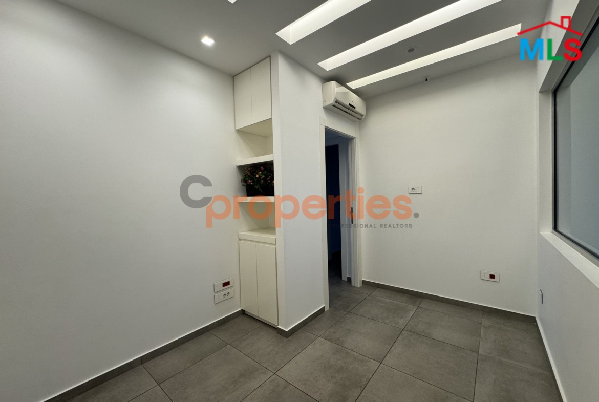 Office for Rent in Horsh Tabet - CPGA150