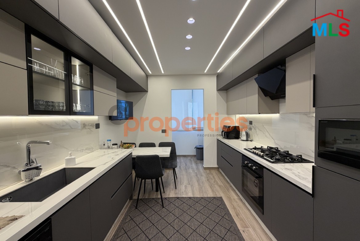 Apartment For Rent in Rabweh شقة للاجار في الربوه CPCF331
