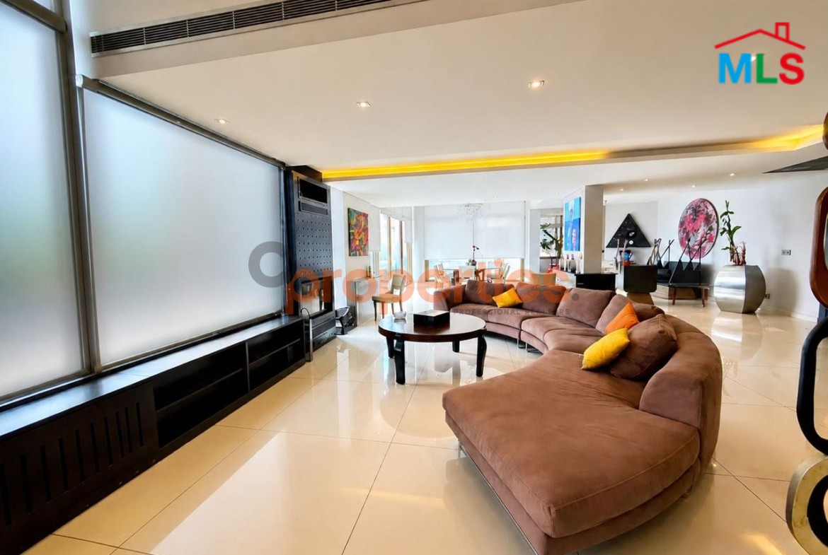 Triplex For Rent in Hazmieh - CPCH23