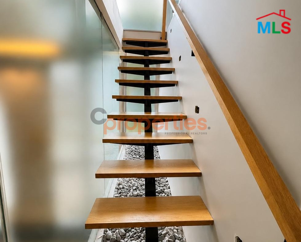 Triplex For Rent in Hazmieh - CPCH23