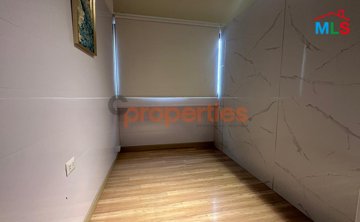 Office For Rent In Manara - CPBHS09