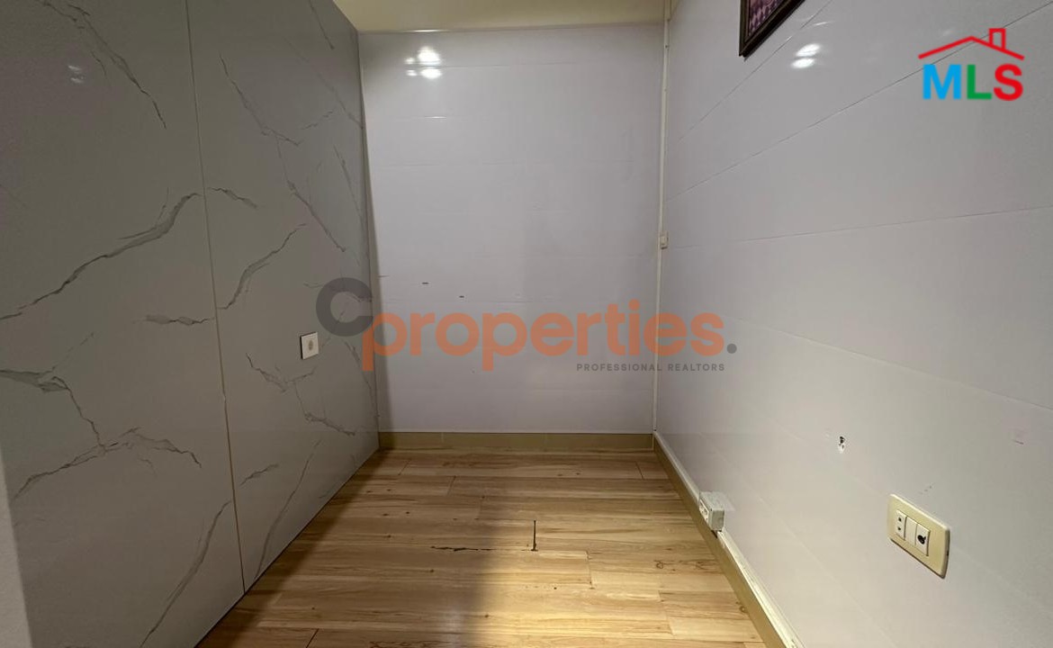 Office For Rent In Manara - CPBHS09