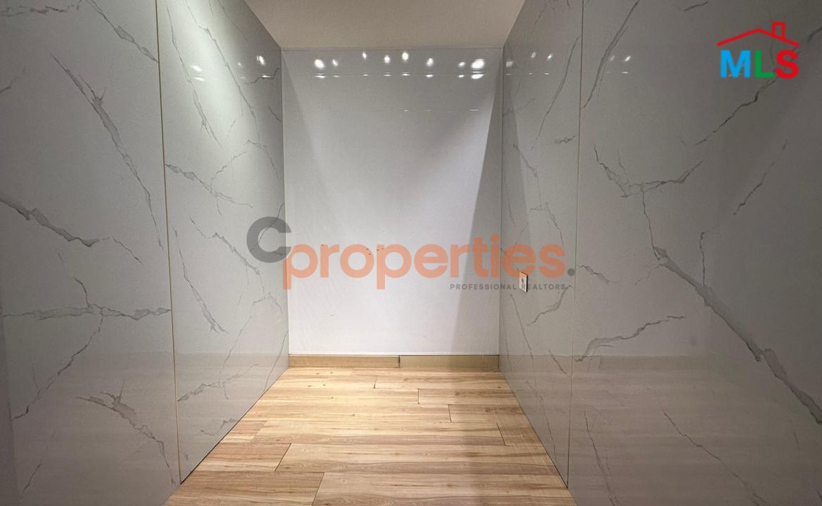 Office For Rent In Manara - CPBHS09