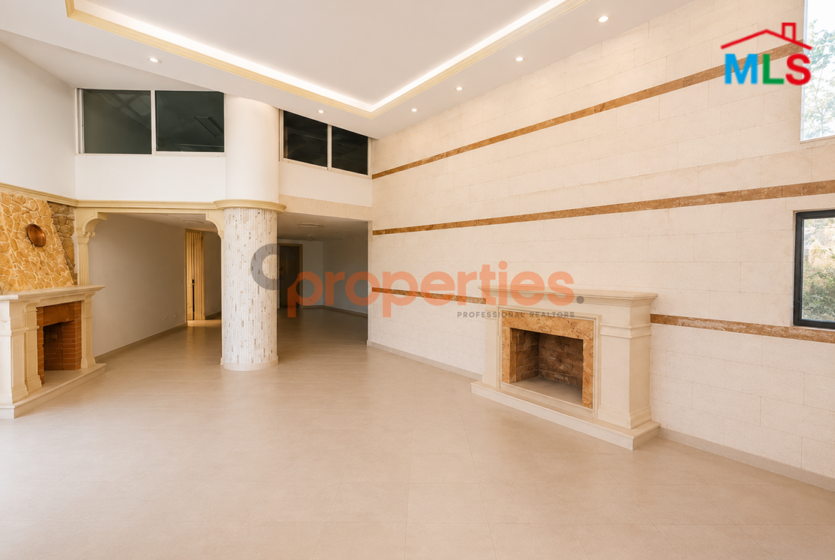 Showroom For Rent in Hazmieh - CPCH16