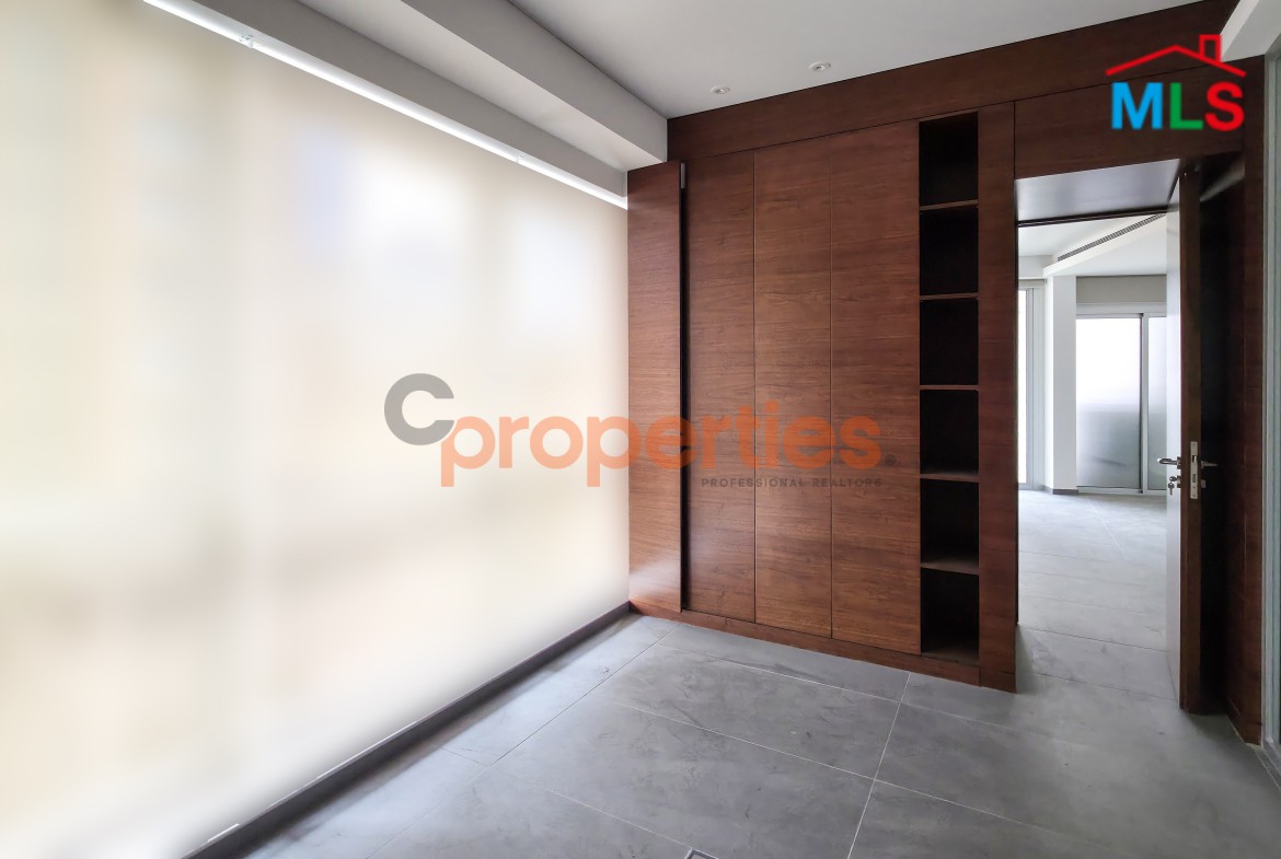 Super Deluxe Office for Rent in Horsh Tabet - CPGA14