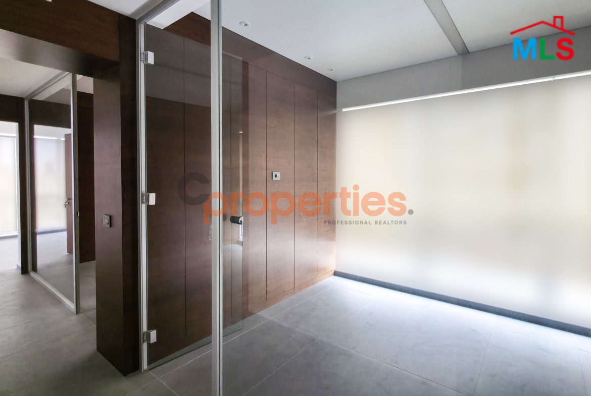 Super Deluxe Office for Rent in Horsh Tabet - CPGA14