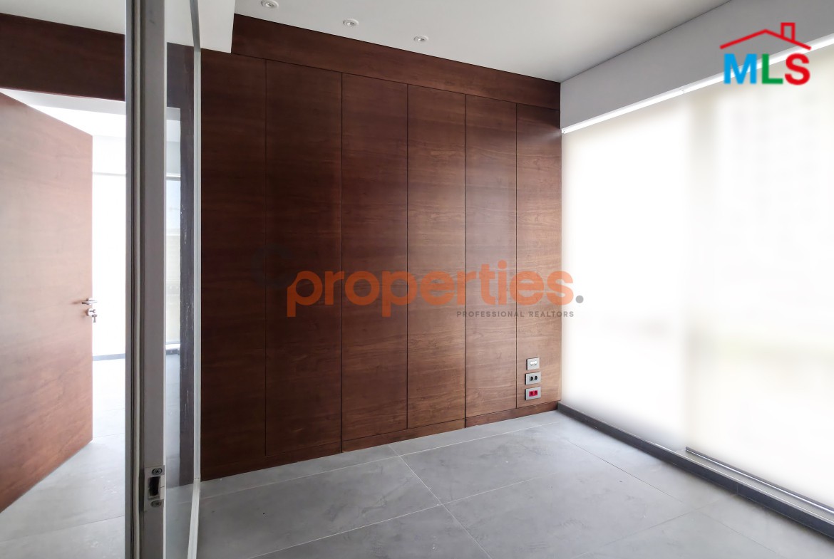Super Deluxe Office for Rent in Horsh Tabet - CPGA14