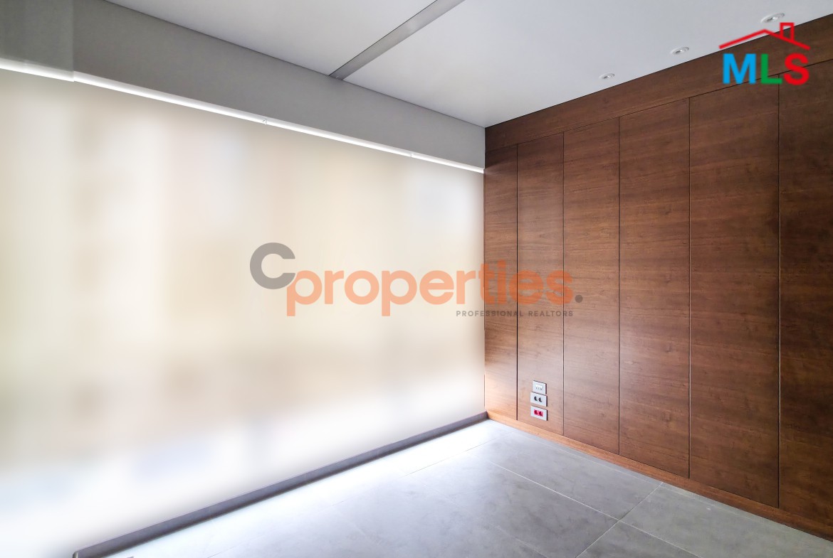 Super Deluxe Office for Rent in Horsh Tabet - CPGA14