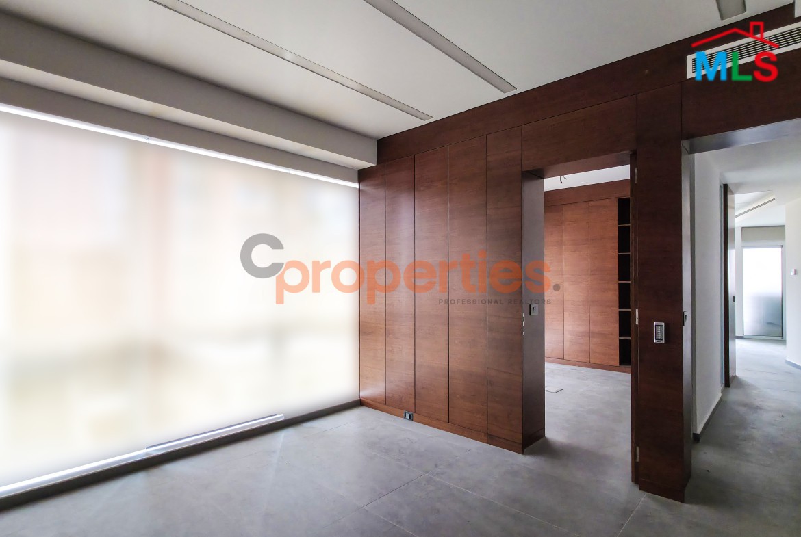 Super Deluxe Office for Rent in Horsh Tabet - CPGA14