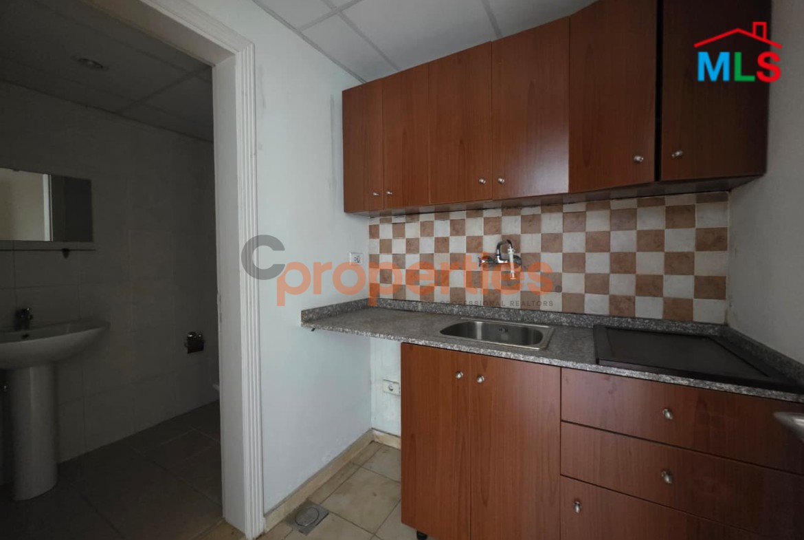 Office for rent in Sin El Fil - CPGA146