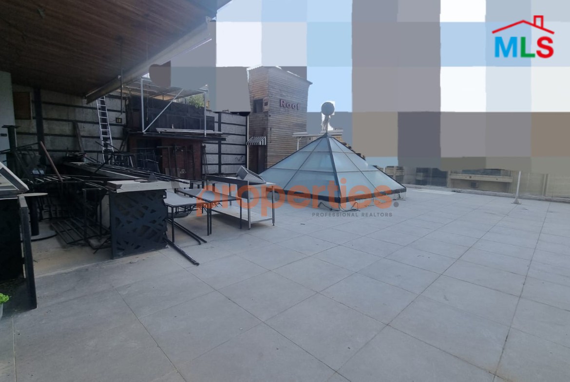 Resto Pub (Rooftop) For Rent In Achrafieh - CPBMH17