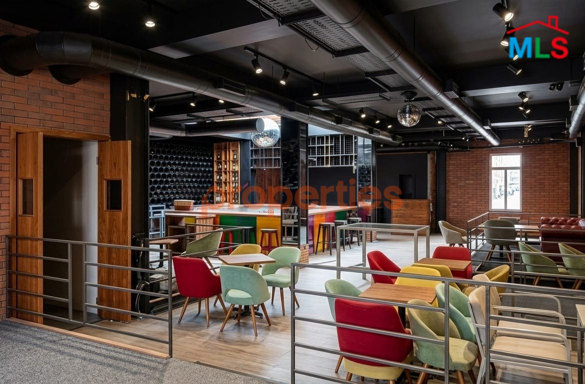 Resto Pub (Rooftop) For Rent In Achrafieh - CPBMH17