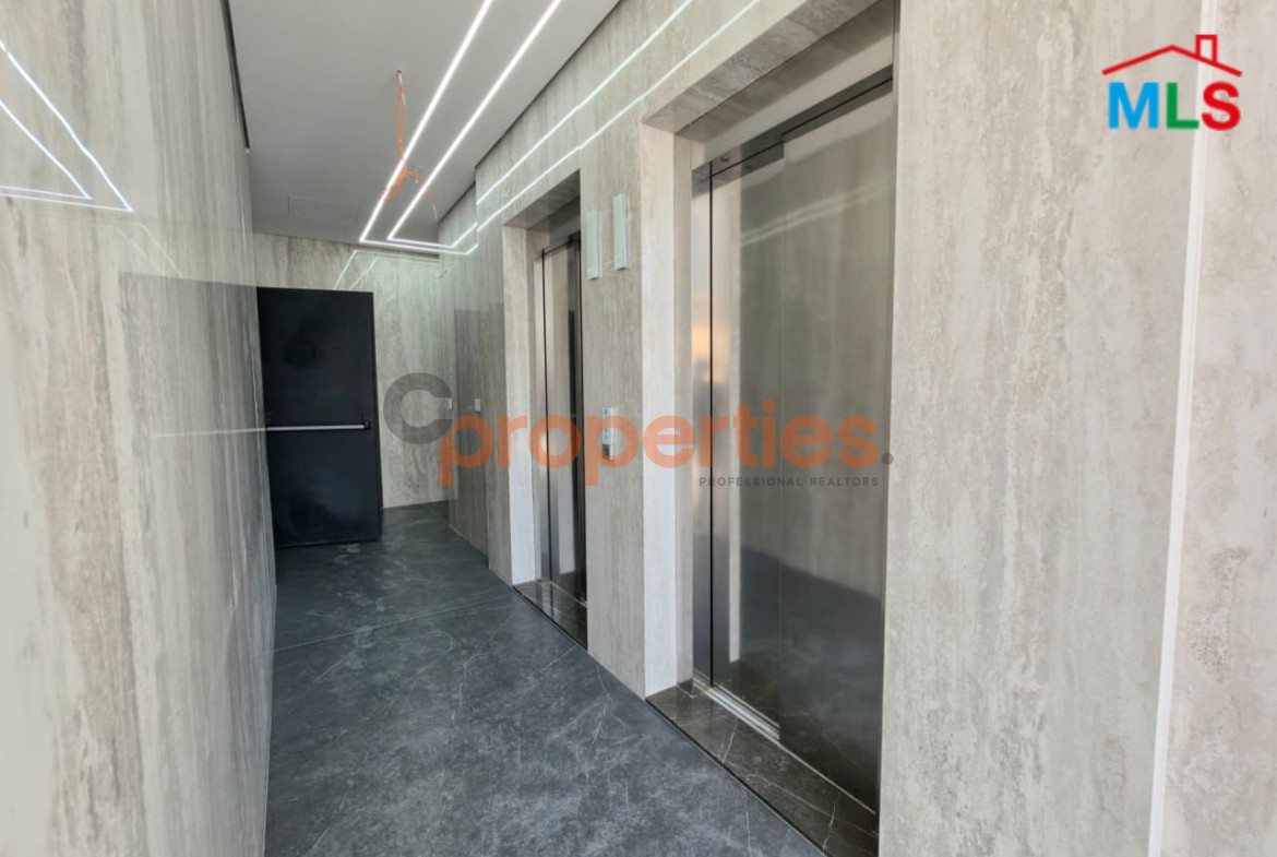 Office For Rent In Dbayeh - CPRD254