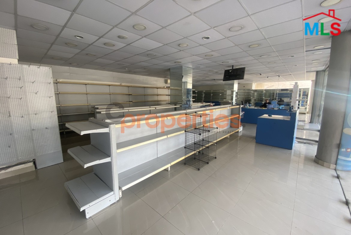 Showroom for Rent in Hazmieh - CPFY216