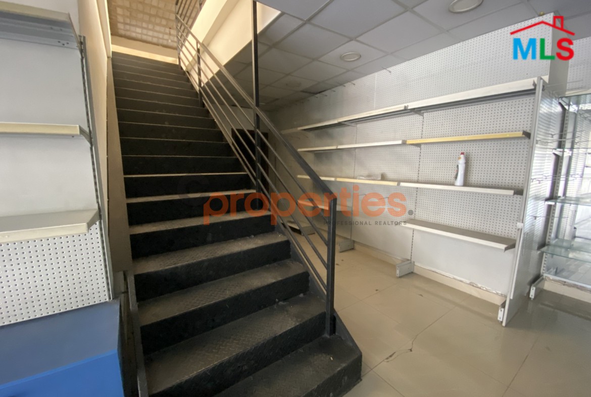 Showroom for Rent in Hazmieh - CPFY216
