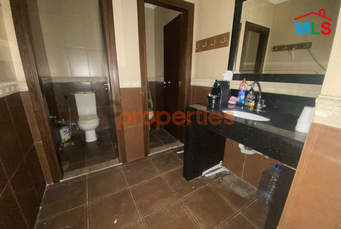 Showroom for Rent in Hazmieh - CPFY216