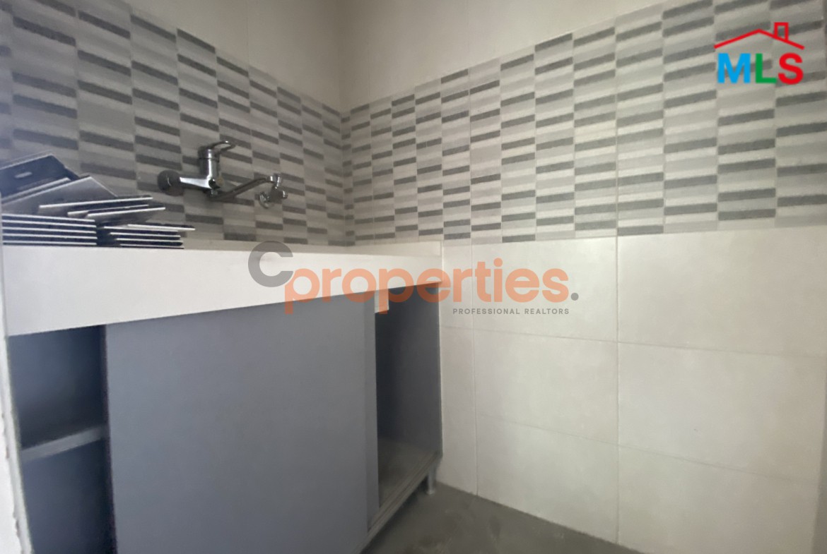 Office for Rent in Jamhour - CPFY205