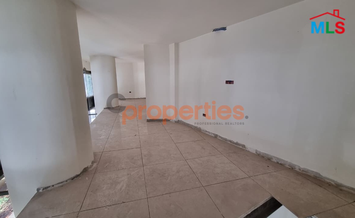 Shop For Rent In Achrafieh - CPBMH06
