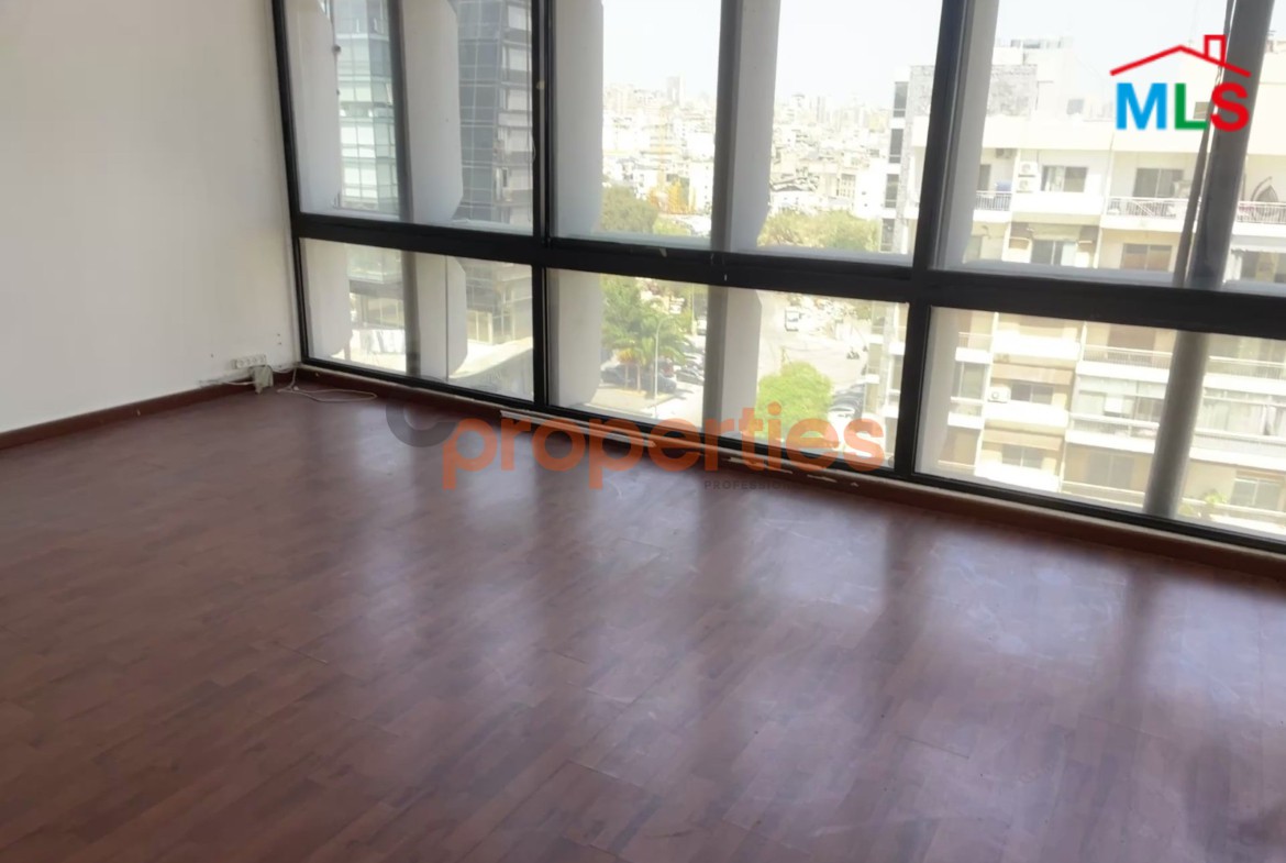 Prime Spacious Office For Rent In Dekwaneh - CPJA68