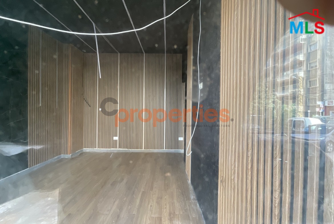 Shop For Rent In Dekwaneh - CPJA67