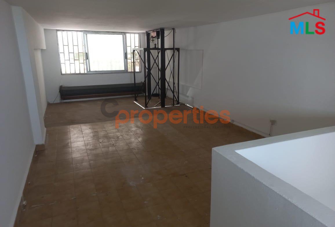 Showroom for Rent in Cornet Chehwan - CPMF41