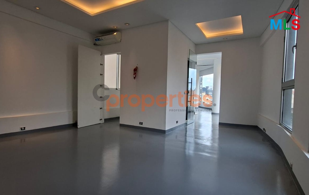 Office For Rent in Achrafieh - CPBMH01
