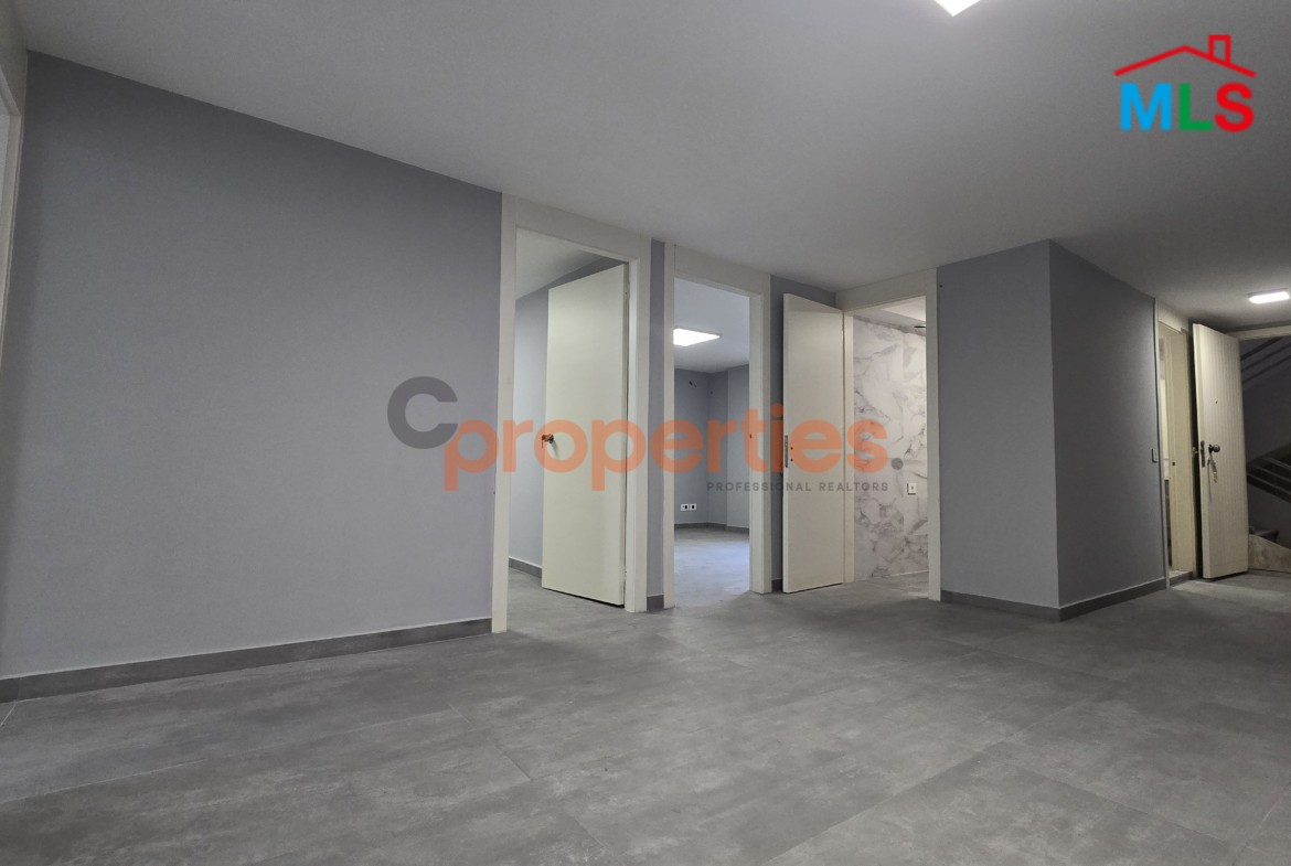 Office For Rent in Badaro - CPJA57