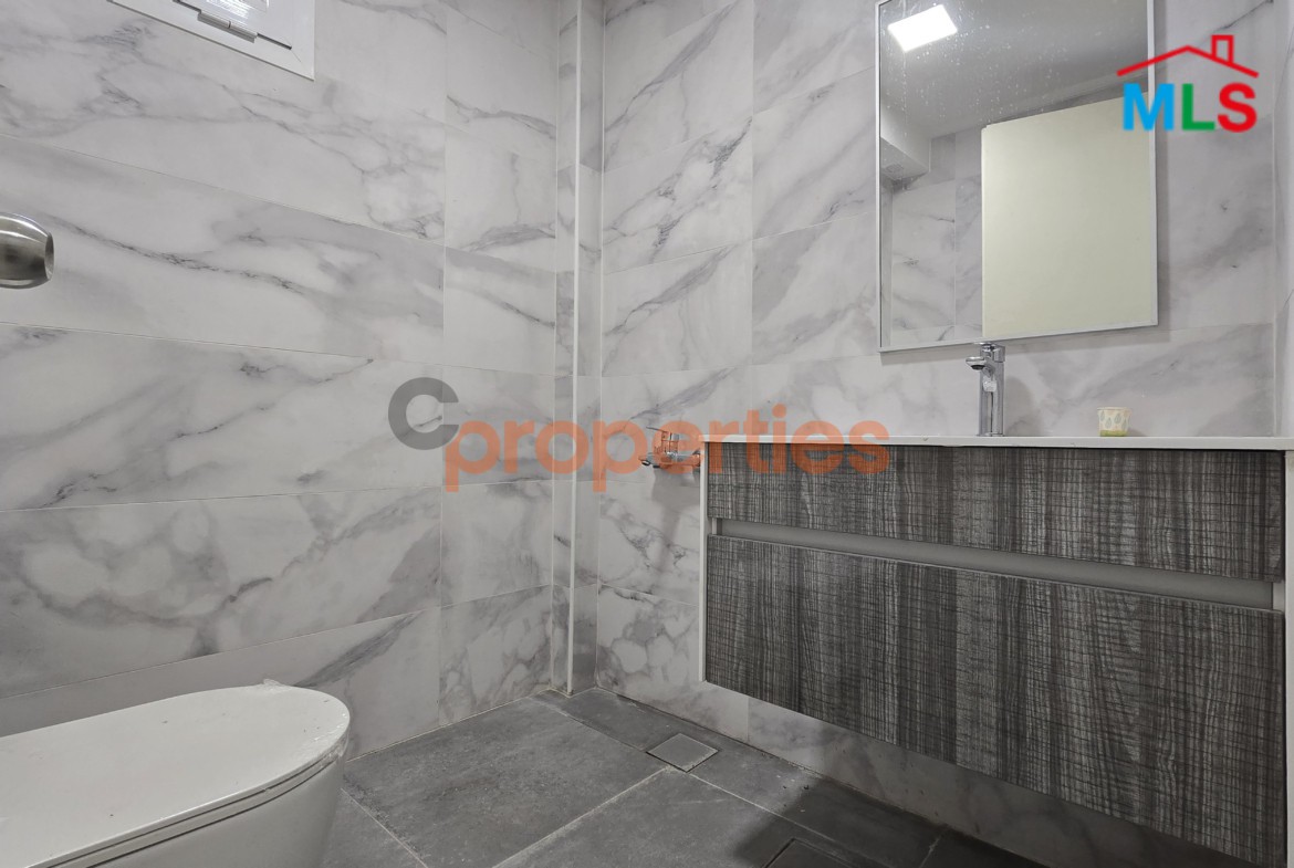 Office For Rent in Badaro - CPJA57