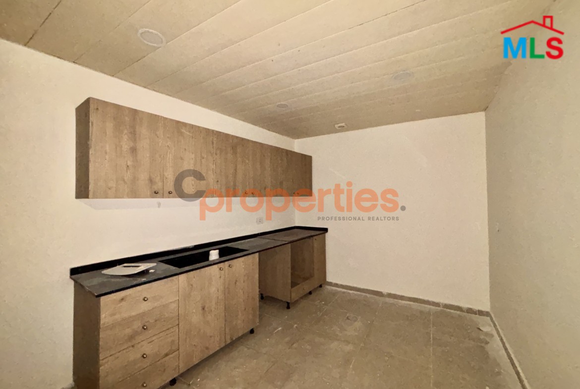 Apartment for rent in Qennabet Broummana with terrace - CPRA111