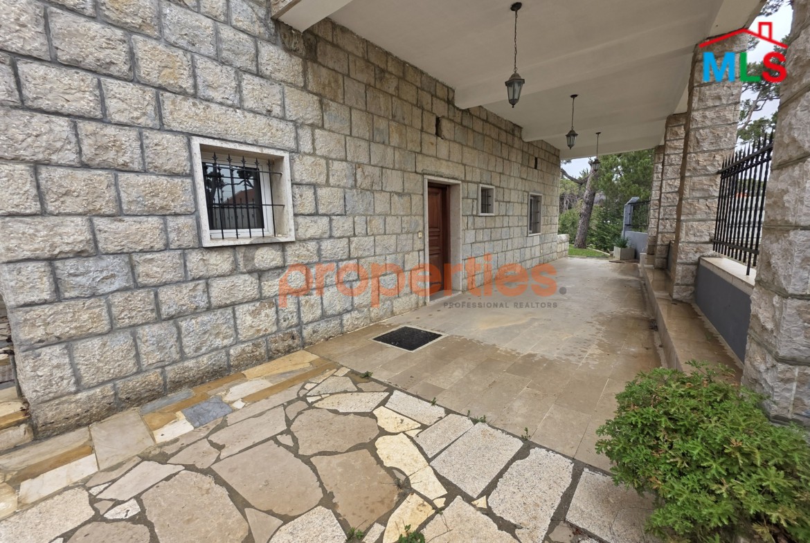 Furnished Home with Outdoor Space in Bologna For Rent - CPSK10