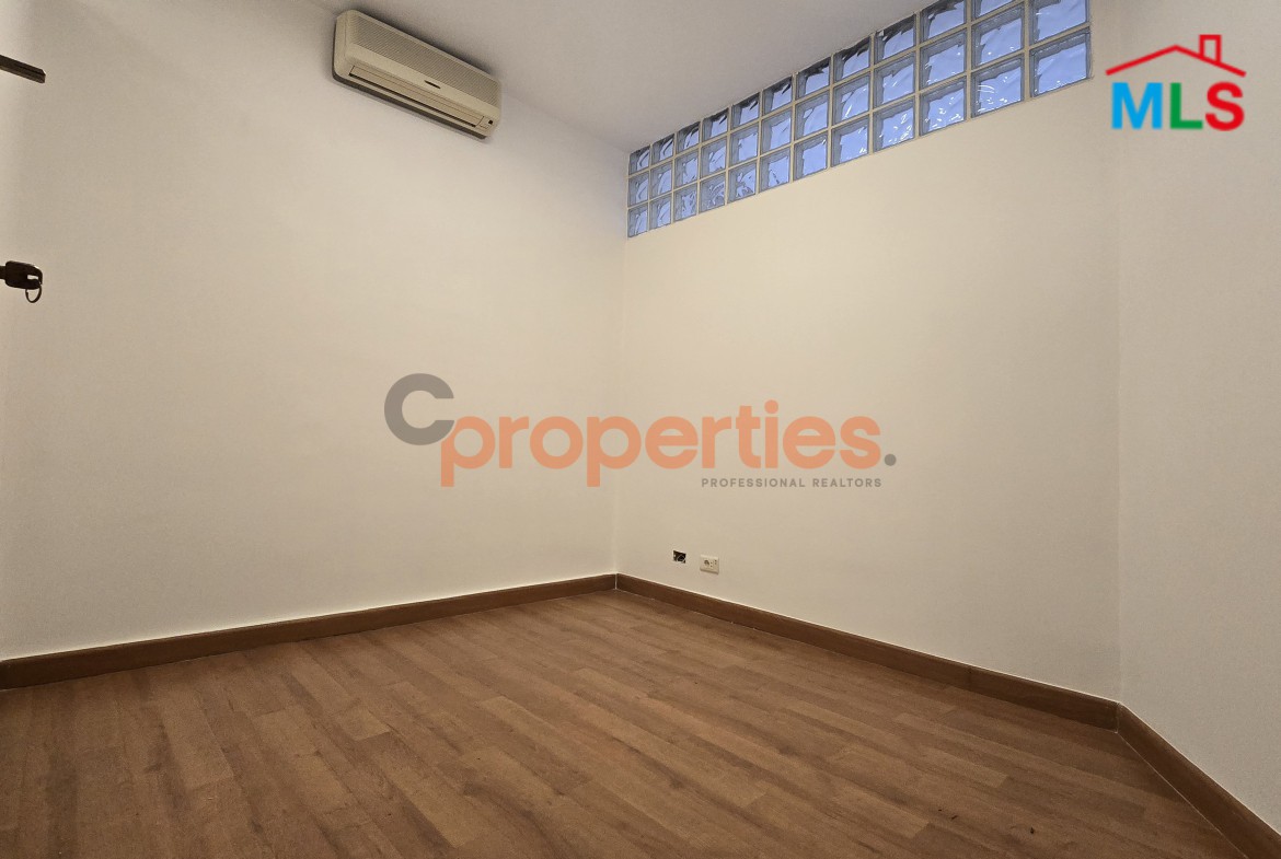 Office For Rent In Badaro - CPJA49