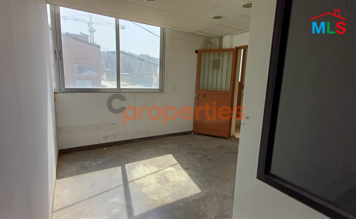 Industrial Floor For Rent in Jisr El Bacha - CPBWW86