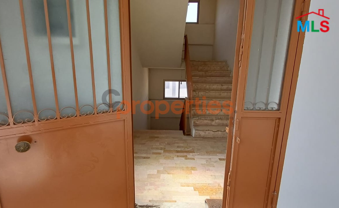 Industrial Floor For Rent in Jisr El Bacha - CPBWW86