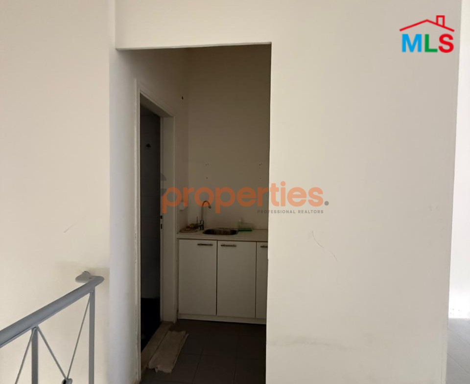 Shop for Rent in Commercial Location in Zalka - CPFY114