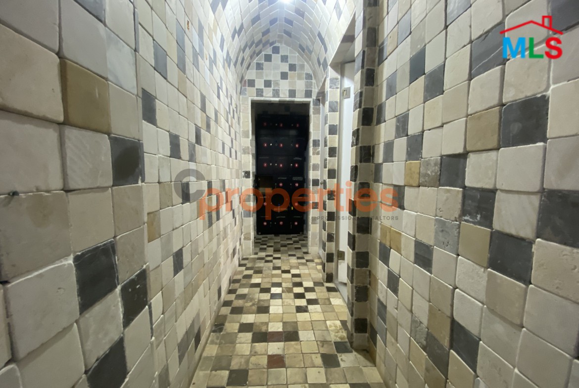 Spacious Office for Rent in Prime Zalka - CPFY110