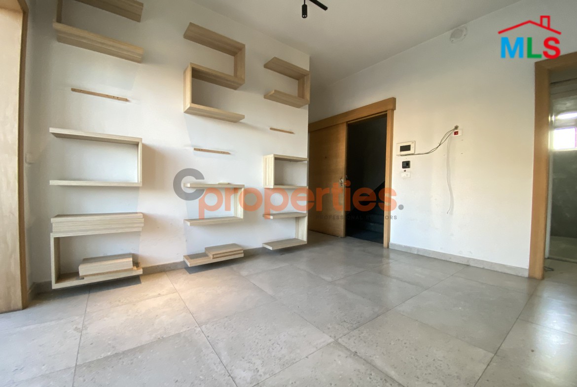 Prime Office for Rent in Zalka - CPFY107