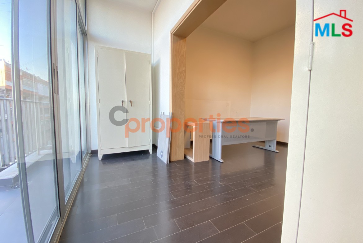 Prime Office for Rent in Zalka - CPFY107