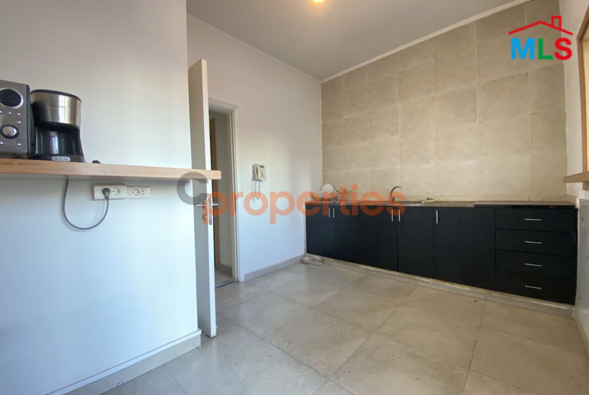 Prime Office for Rent in Zalka - CPFY107